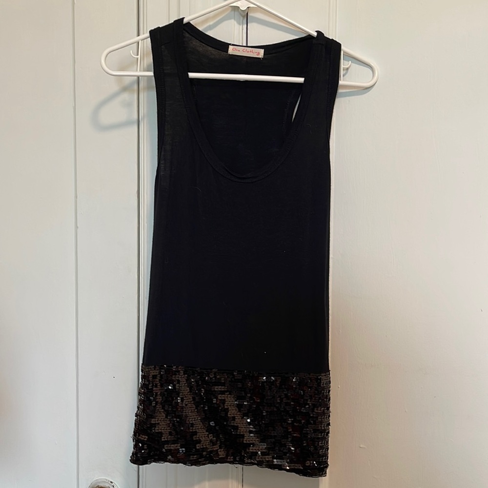 Black women tank top